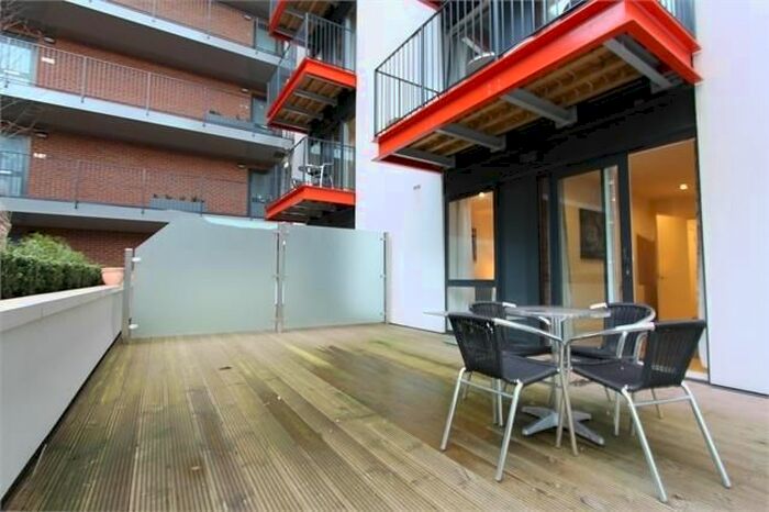 1 Bedroom Flat To Rent In Warehouse Court, Major Draper Street, Royal Arsenal Riverside, SE18