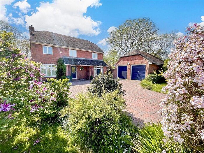 4 Bedroom Detached House For Sale In The Street, Appledore, Ashford, Kent, TN26