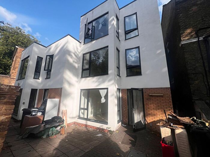 4 Bedroom End Of Terrace House To Rent In Evering Road, London, E5