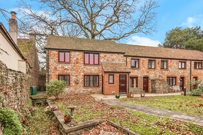 2 Bedroom Flat For Sale In Symons Way, Cheddar, Somerset, BS27