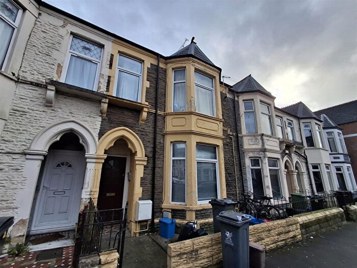 3 Bedroom Flat To Rent In Monthermer Road, Cathays, Cardiff, CF24