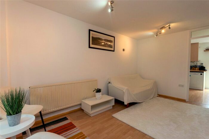 2 Bedroom Semi-Detached House To Rent In Radley Court, Canada Water, London, SE16