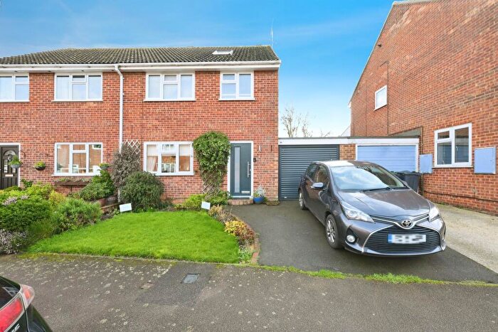 4 Bedroom Semi Detached House For Sale In Ross Close, Saffron Walden, CB11