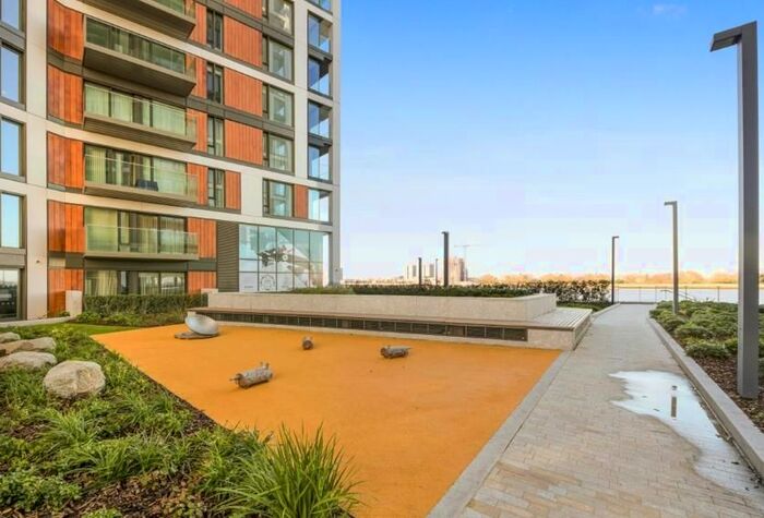 3 Bedroom Detached House To Rent In Royal Arsenal, London, SE18