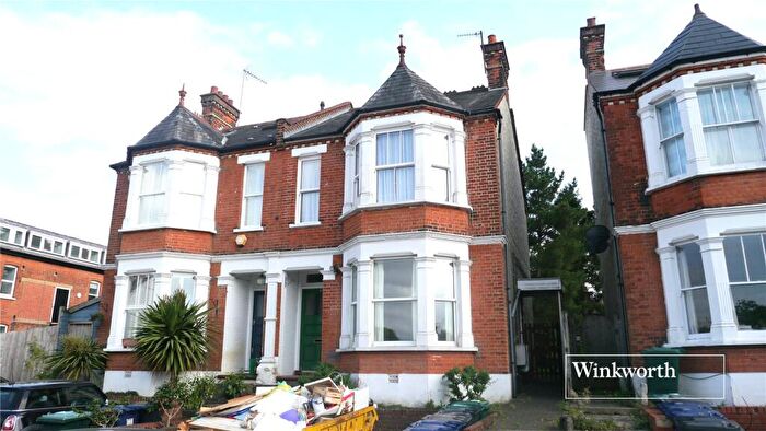 2 Bedroom Flat For Sale In Bulwer Road, New Barnet, EN5