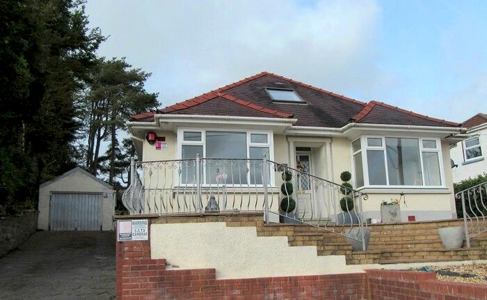 4 Bedroom Detached Bungalow To Rent In Ferry Road, Kidwelly, Carmarthenshire., SA17