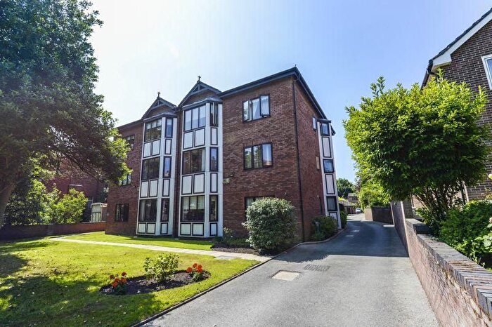 3 Bedroom Flat For Sale In Palatine Road, Southport, Merseyside, PR8