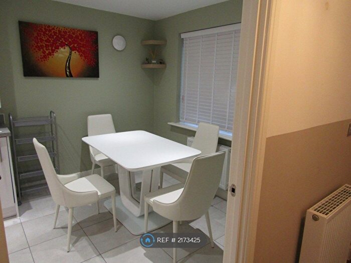 4 Bedroom Semi-Detached House To Rent In Winstanley Road, Manchester, M40