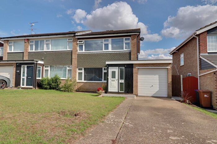 3 Bedroom Semi Detached House For Sale In Parkway, Sawbridgeworth, CM21