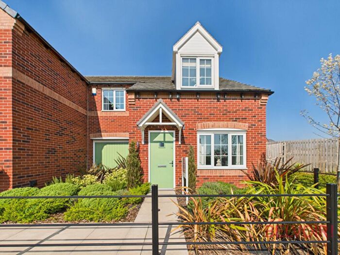 3 Bedroom Semi Detached House To Rent In Curie Close, Forest Town, NG19