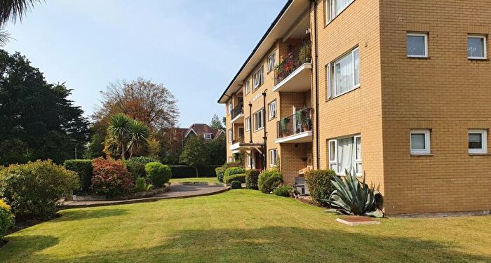 1 Bedroom Flat To Rent In Milton Road, Dean Park, BH8