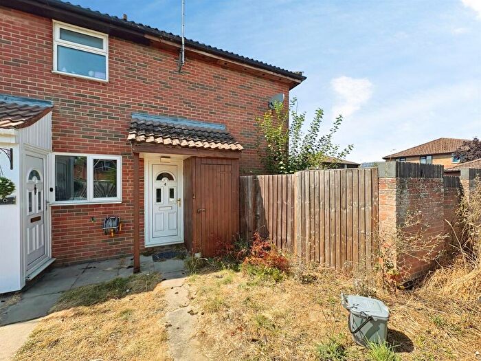 1 Bedroom Cluster House For Sale In Wyatt Close, Ramsey, Huntingdon, PE26