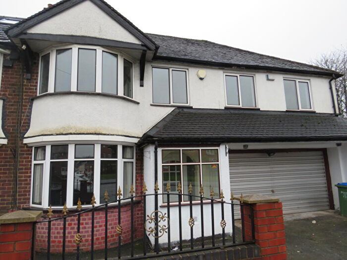 5 Bedroom House To Rent In Ashes Road, Oldbury, B69