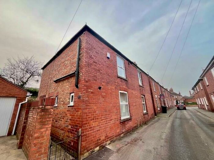 3 Bedroom Semi-Detached House To Rent In Priory Road, Louth, LN11