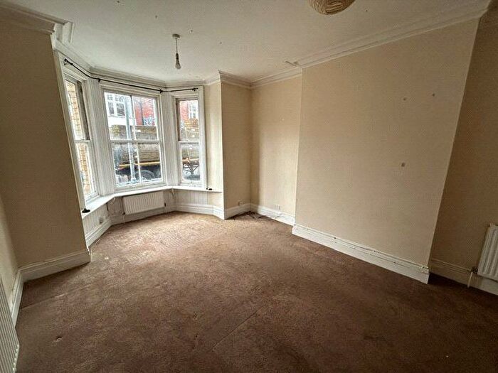 1 Bedroom Flat To Rent In Maesderwen, Llandrindod Wells, LD1