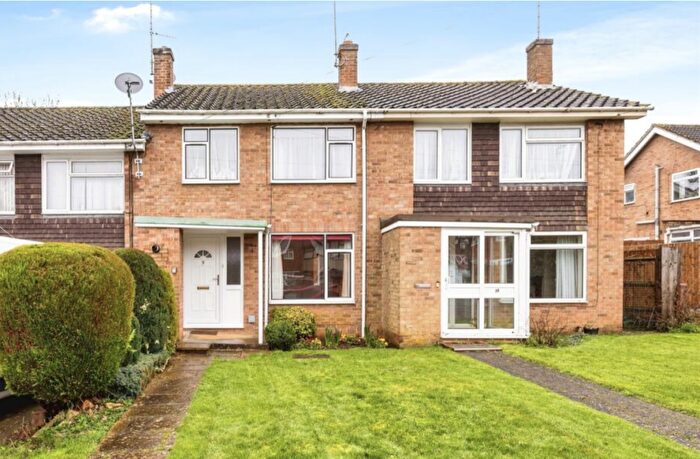 3 Bedroom Terraced House For Sale In Vineyard Close, Banbury, OX16