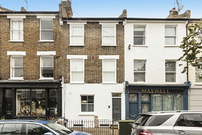 2 Bedroom Flat To Rent In Brackenbury Road, Hammersmith, W6