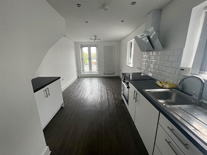 2 Bedroom Maisonette To Rent In Whitchurch Road, Heath, Cardiff, CF14