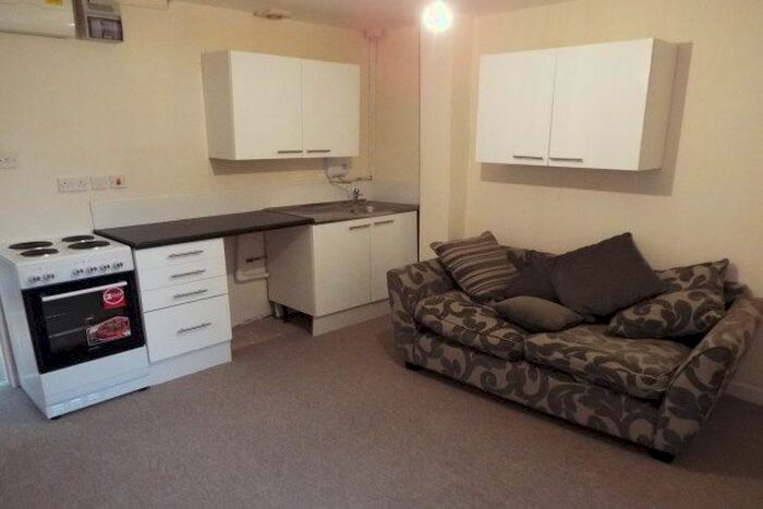 1 Bedroom Flat To Rent In Layton Avenue, Mansfield, NG18