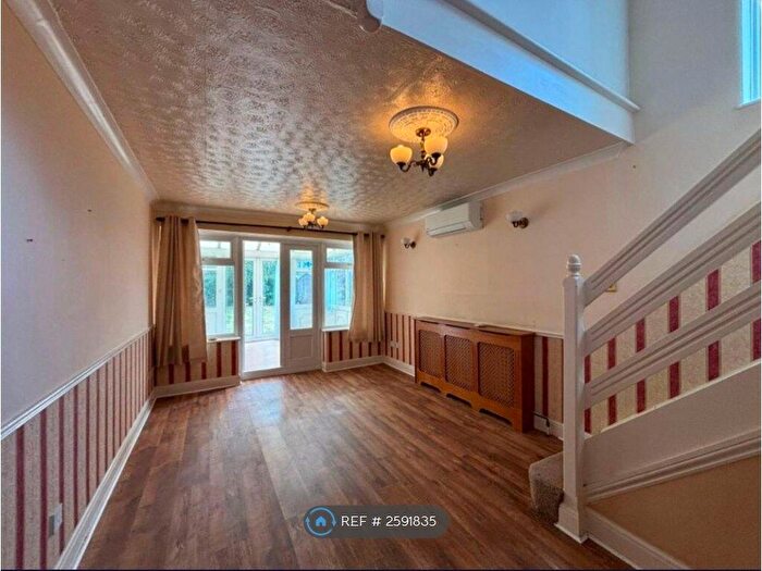 1 Bedroom End Of Terrace House To Rent In South End Road, Hornchurch, RM12