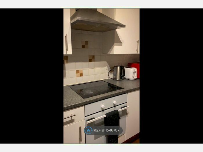 5 Bedroom Semi-Detached House To Rent In Priory Road, Southampton, SO17