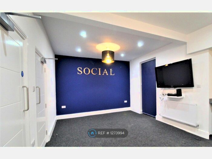 6 Bedroom End Of Terrace House To Rent In Longford Street, Derby DE22