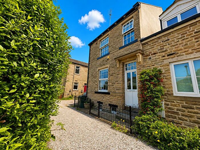 3 Bedroom Semi-Detached House For Sale In Ley Fleaks Road, Idle Village, BD10