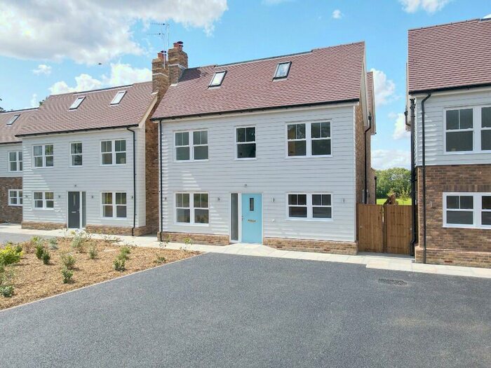 4 Bedroom Detached House For Sale In The Elm, Grove Lane, Chigwell, Essex, IG7