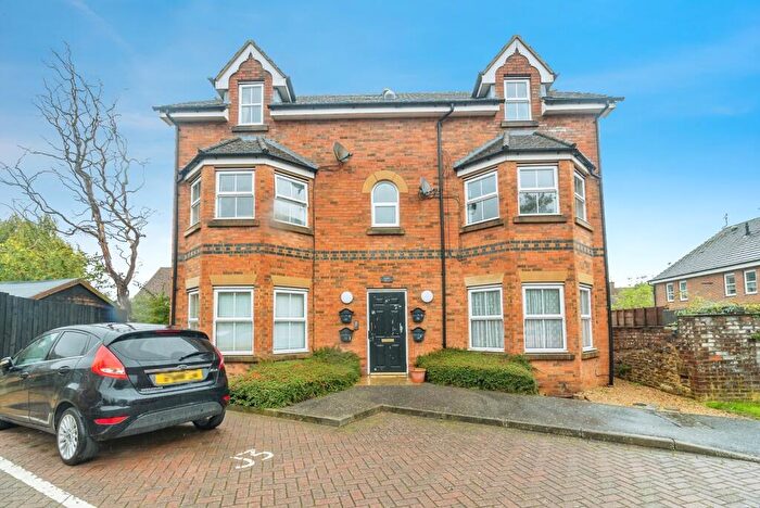 1 Bedroom Flat For Sale In Gilbert Mews, Leighton Buzzard, Bedfordshire, LU7