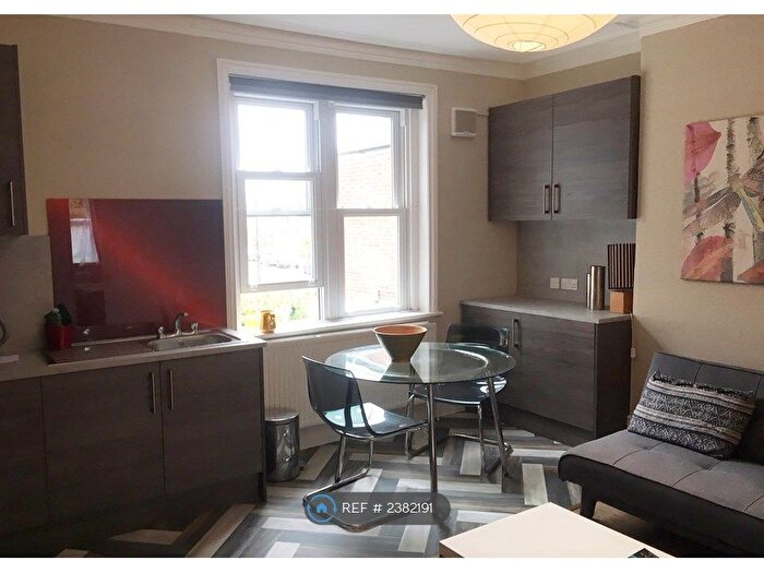 1 Bedroom Flat To Rent In Muswell Hill Road, London, N10
