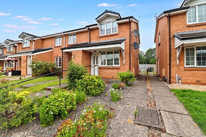 2 Bedroom Apartment For Sale In Mainscroft, Erskine, Renfrewshire, PA8