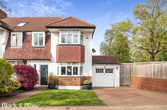 4 Bedroom Semi Detached House For Sale In Eden Park Avenue, Beckenham, BR3