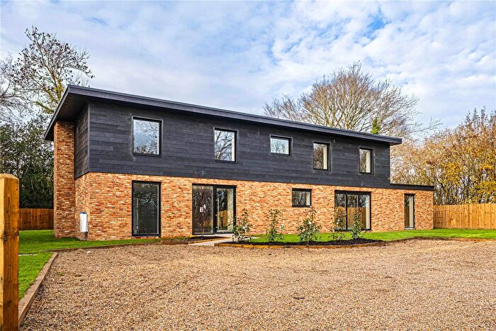 4 Bedroom Detached House For Sale In Threefields, Sheethanger Lane, Felden, Hemel Hempstead, HP3