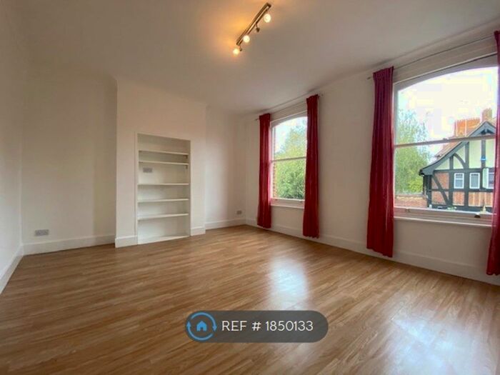3 Bedroom Maisonette To Rent In South End Road, London, NW3
