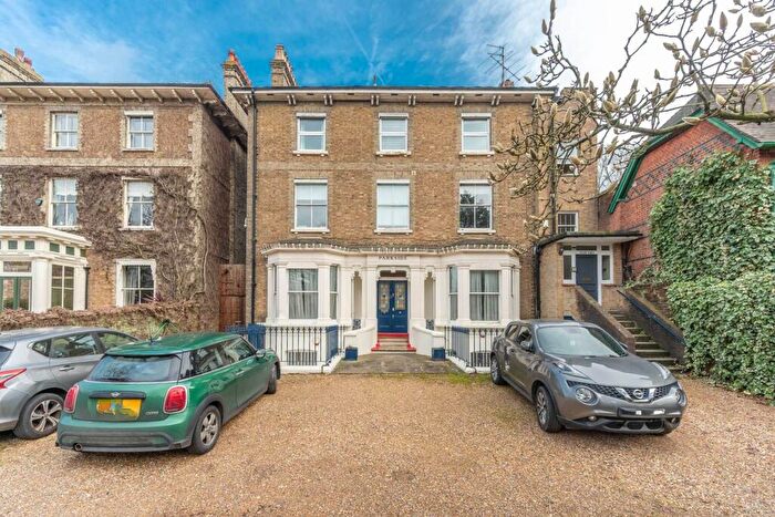 3 Bedroom Maisonette For Sale In London Road, Harrow On The Hill, Harrow, HA1