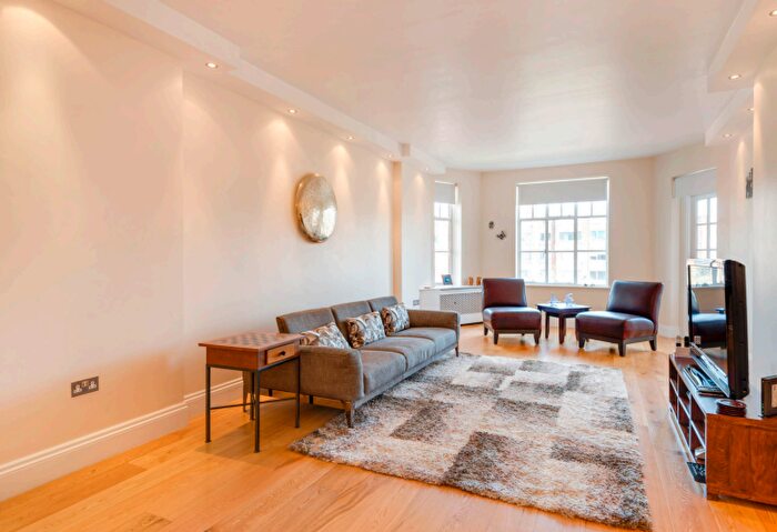 3 Bedroom Flat To Rent In Maida Vale, London, W9