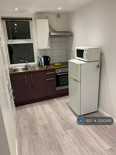 Studio To Rent In Brockley Road, London, SE4