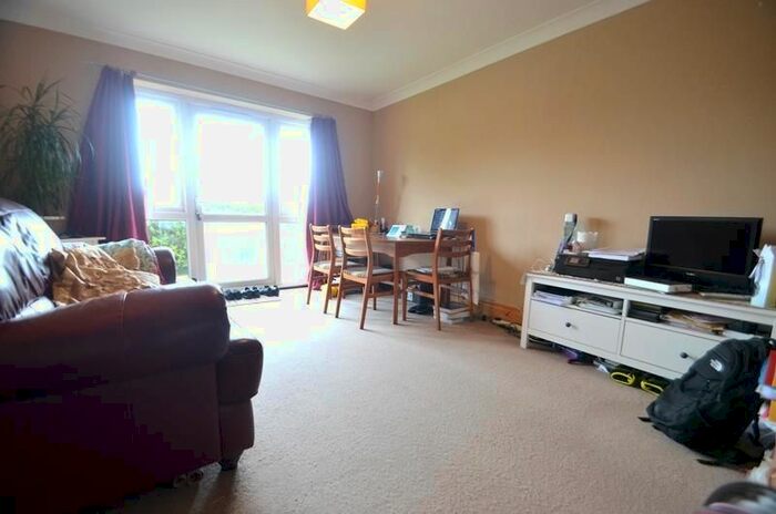1 Bedroom Maisonette To Rent In Beech Avenue, Ruislip, HA4
