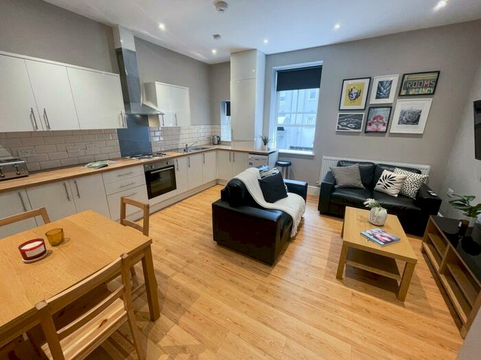 4 Bedroom Flat To Rent In Hardman Street, L1