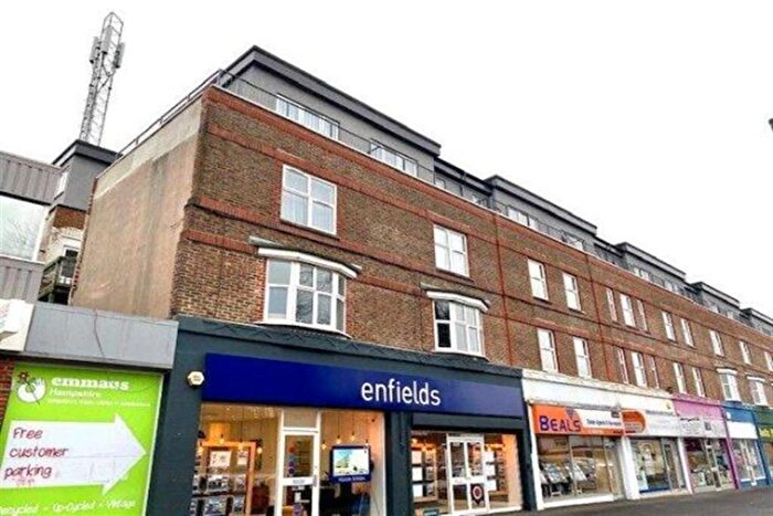 2 Bedroom Property To Rent In Burlington Mansions, SO15