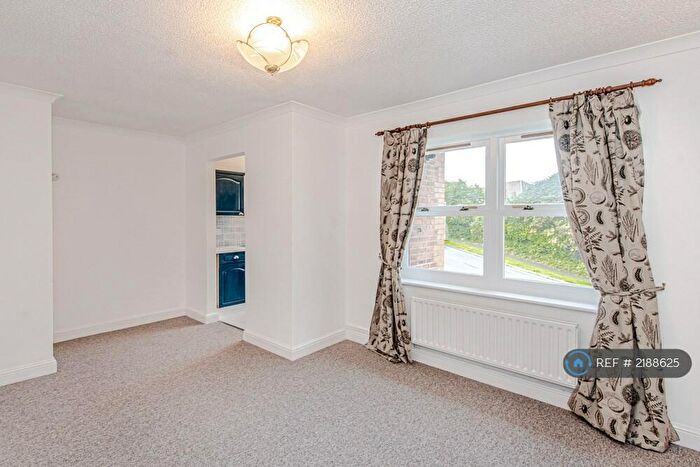 1 Bedroom Flat To Rent In Anvil Court, Dursley, GL11