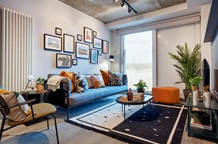 1 Bedroom Flat To Rent In Mustard Wharf At Tower Works, Industrial Collection, LS1