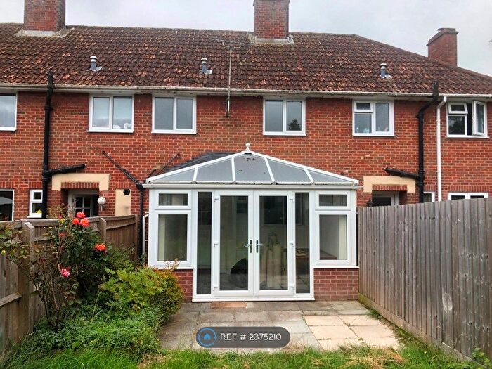 3 Bedroom End Of Terrace House To Rent In The Warren, Andover, SP11