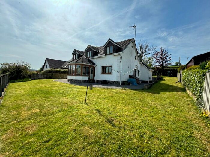 4 Bedroom Detached House For Sale In Newcastle Emlyn, SA38