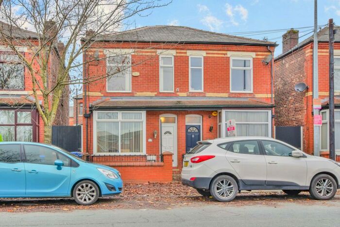 4 Bedroom Semi-Detached House To Rent In Seaford Road, Salford, M6