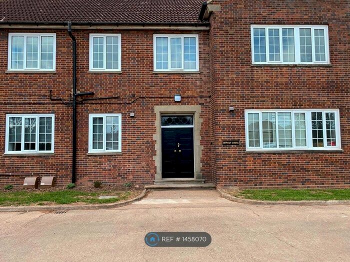 2 Bedroom Flat To Rent In Spinney Lodge, Tutbury, Burton-On-Trent, DE13