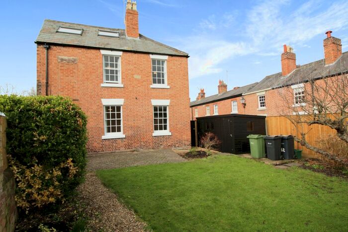 3 Bedroom End Of Terrace House To Rent In Pyecroft Street, Chester, CH4