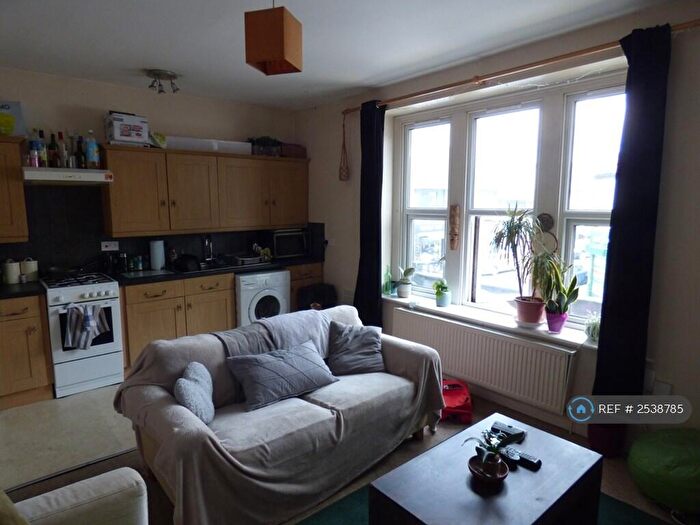 2 Bedroom Flat To Rent In Bedminster, Bristol, BS3