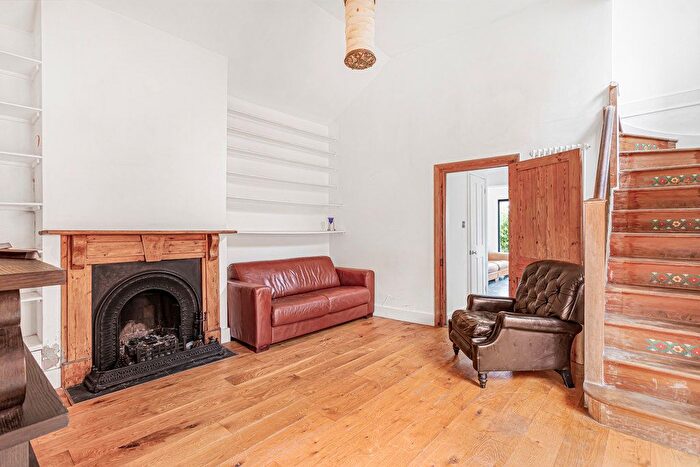 3 Bedroom Bungalow To Rent In Nelson Road, Twickenham, TW2