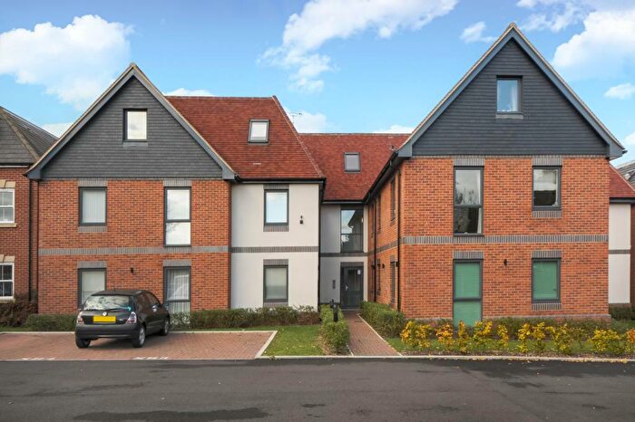 2 Bedroom Apartment To Rent In Newbury, Berkshire, RG14